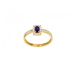 Bague avec oxyde bleu saphir serti clos en forme rectangulaire, entouré d’oxydes blancs, Or 375/1000