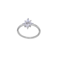 Bague étoile sertie d'oxydes taille marquise, argent 925/1000 rhodié