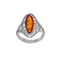 Bague forme amande ajourée, ambre cognac en argent 925/1000 rhodié