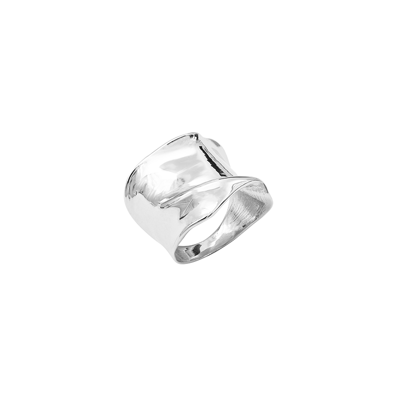 Bague large froissée en argent 925/1000 platiné