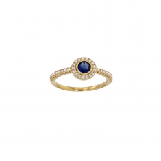 Bague plaqué or, oxyde couleur saphir serti clos, entourage et pavage en oxydes
