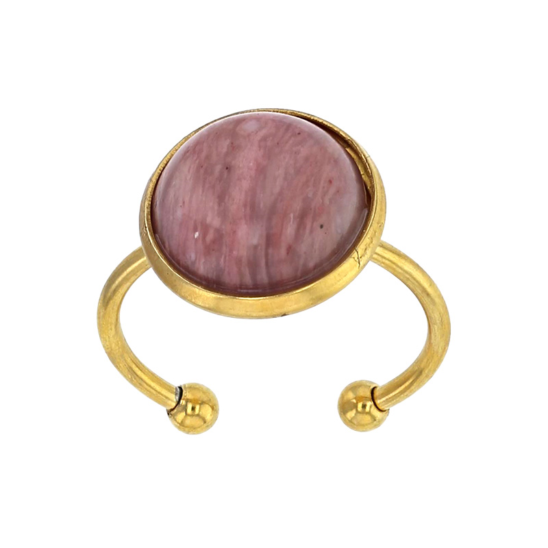Bague réglable en cabochon ornée d'une rhodonite en acier doré