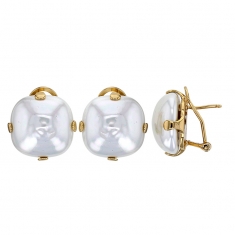 Boucles d'oreilles carrées serties 4 griffes perle de Majorque blanc nacré, laiton doré