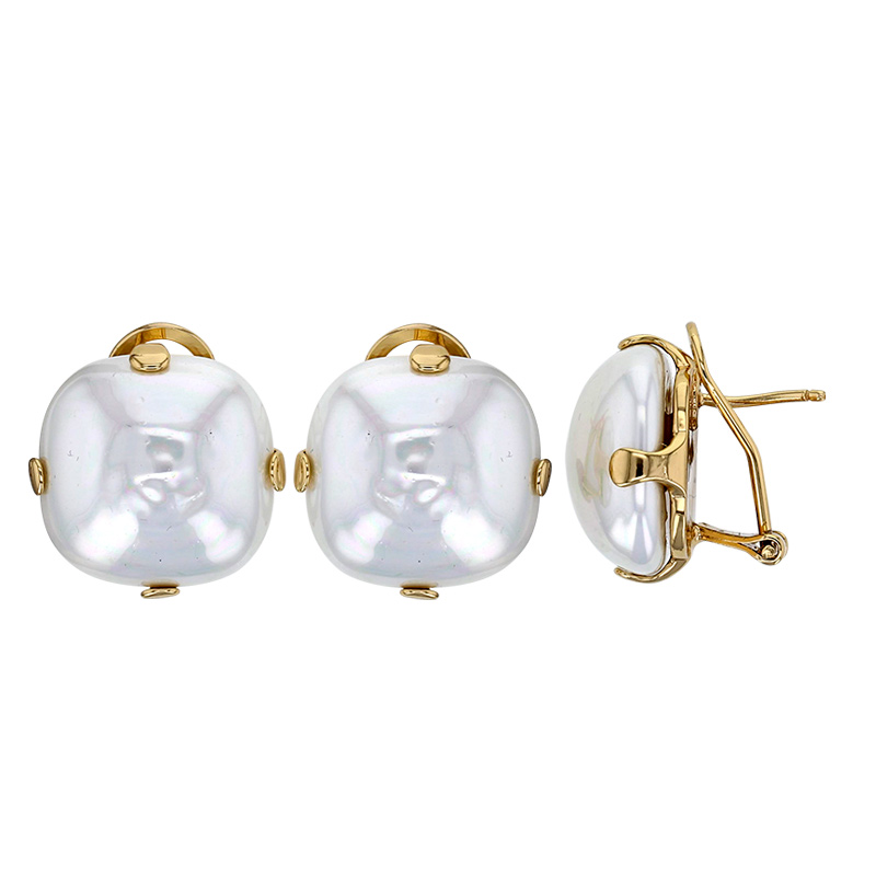 Boucles d'oreilles carrées serties 4 griffes perle de Majorque blanc nacré, laiton doré