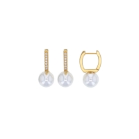 Boucles d'oreilles perle de Majorque blanche, fermoir orné d'oxydes laiton doré