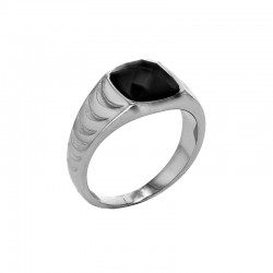 Chevalière ornée de pierres facettées en agate noire motif strié, acier