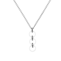 Collier acier orné de 3 petits ronds en céramique blanche