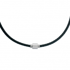 Collier cordon synthétique noir tressé et acier, fermoir aimanté