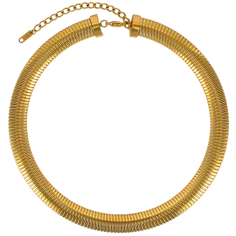 Collier maille oméga l 10mm fermoir menotte, en acier doré