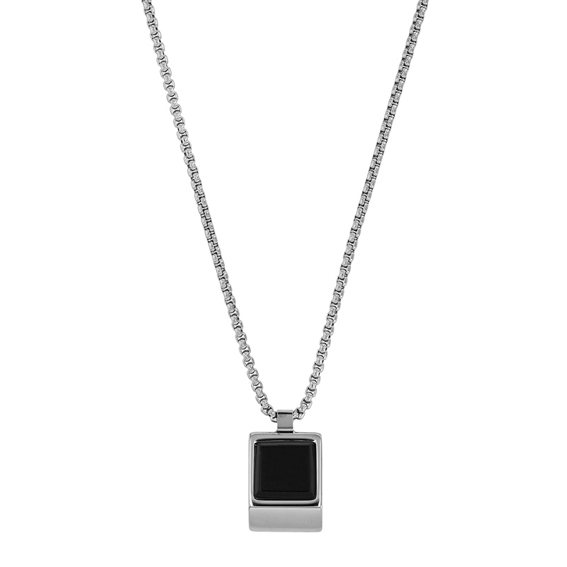 Collier orné d'un carré avec une agate en acier