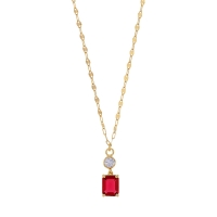Collier cristal rouge rubis taille rectangle et oxyde rond blanc, argent 925/1000 doré