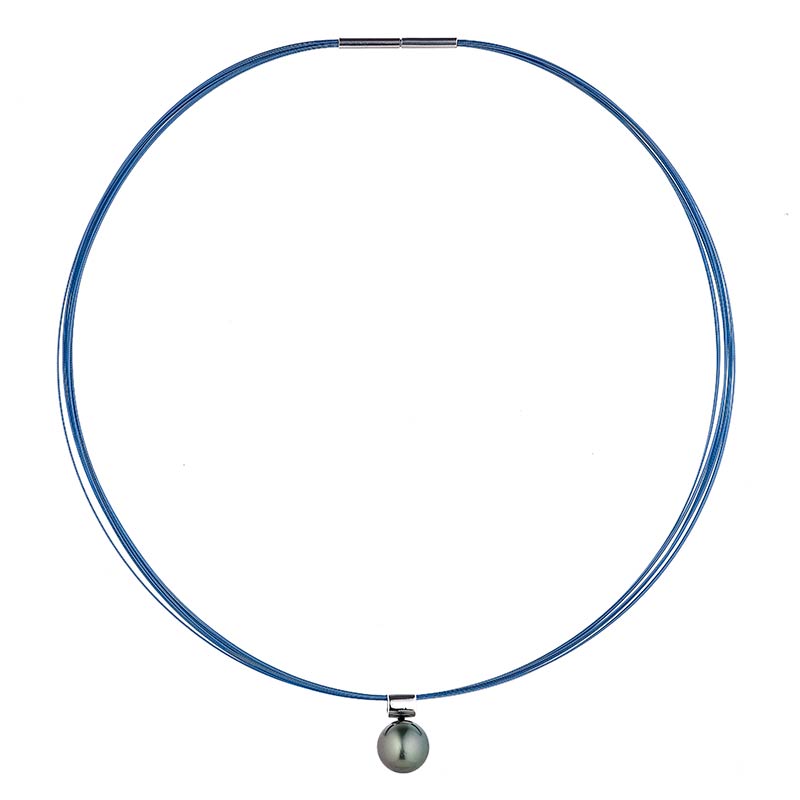 Collier perle de Tahiti ronde de culture, câble acier bleu avec fermoir baïonnette