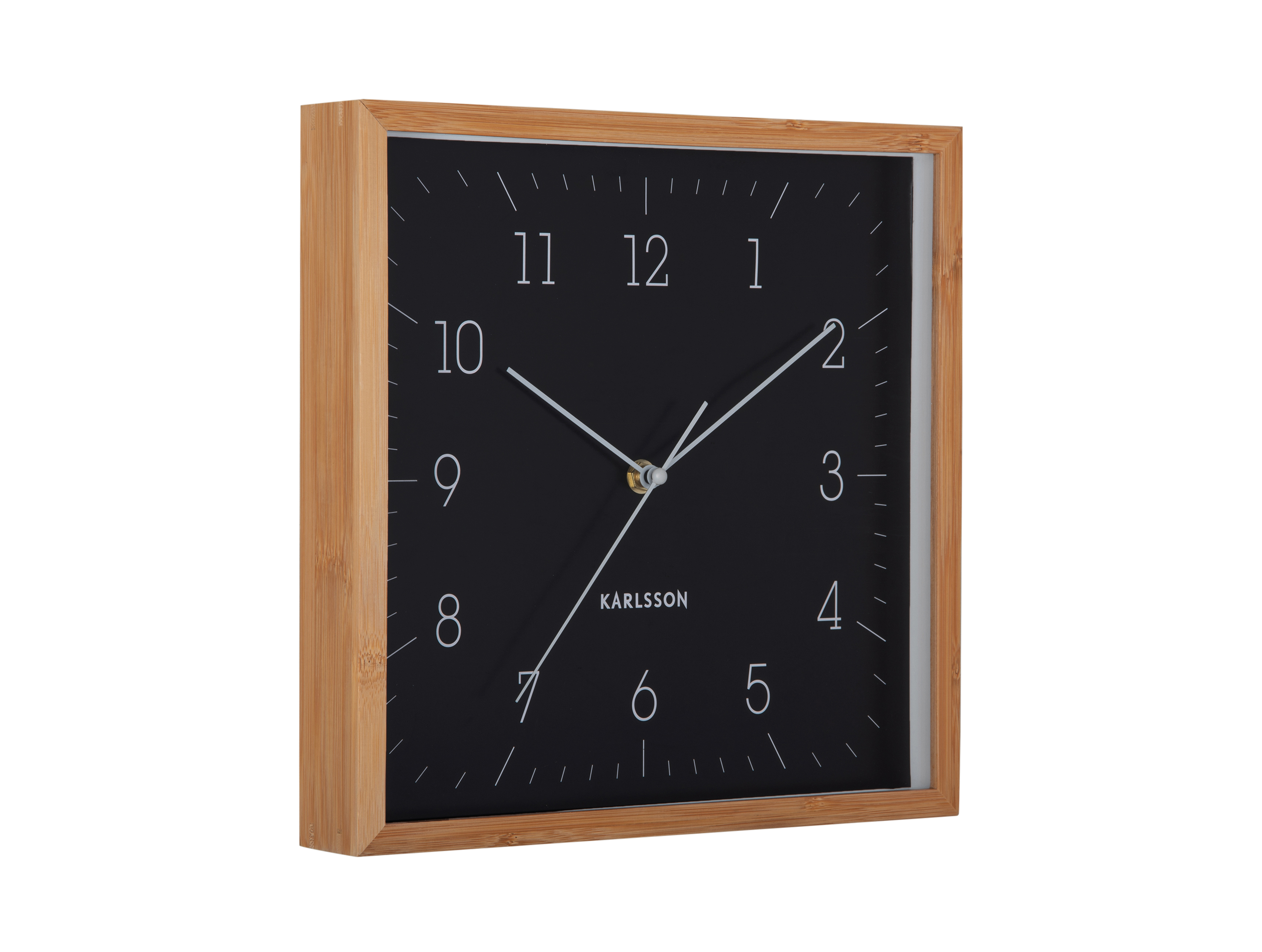 Horloge murale carrée en bambou avec cadran noir