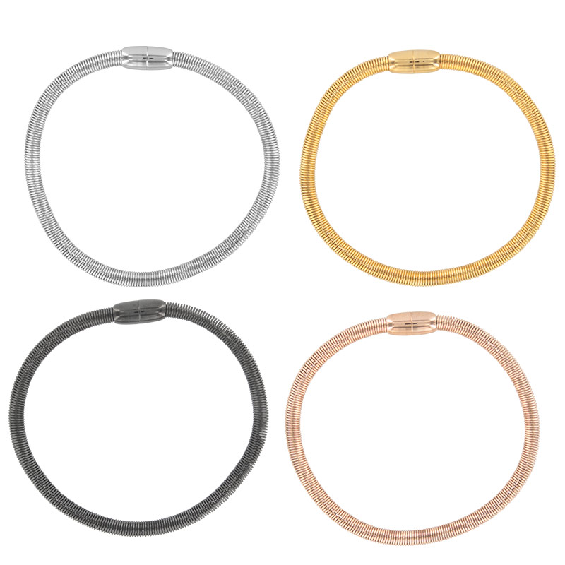 Lot de 4 bracelets à fermoirs magnétiques en acier gris, doré, noir et doré-rose diam. 5 x 6,2cm
