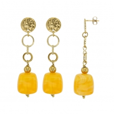 Pendants en cubes de résine jaune orné d'un rond martelé 2 cercles, 1 boule en acier doré