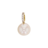 Pendentif en Or 750/1000 perle d'eau douce et bélière avec oxydes de zirconium