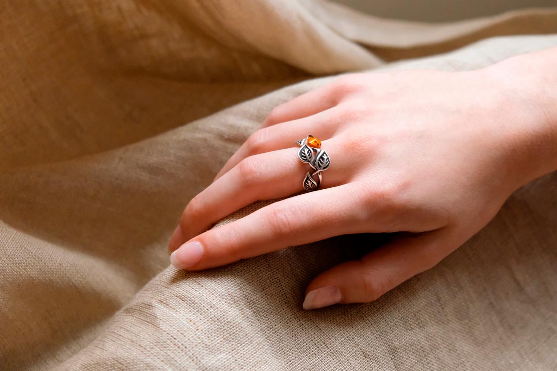 Bague feuilles en ambre cognac et argent vieilli, argent 925/1000 rhodié