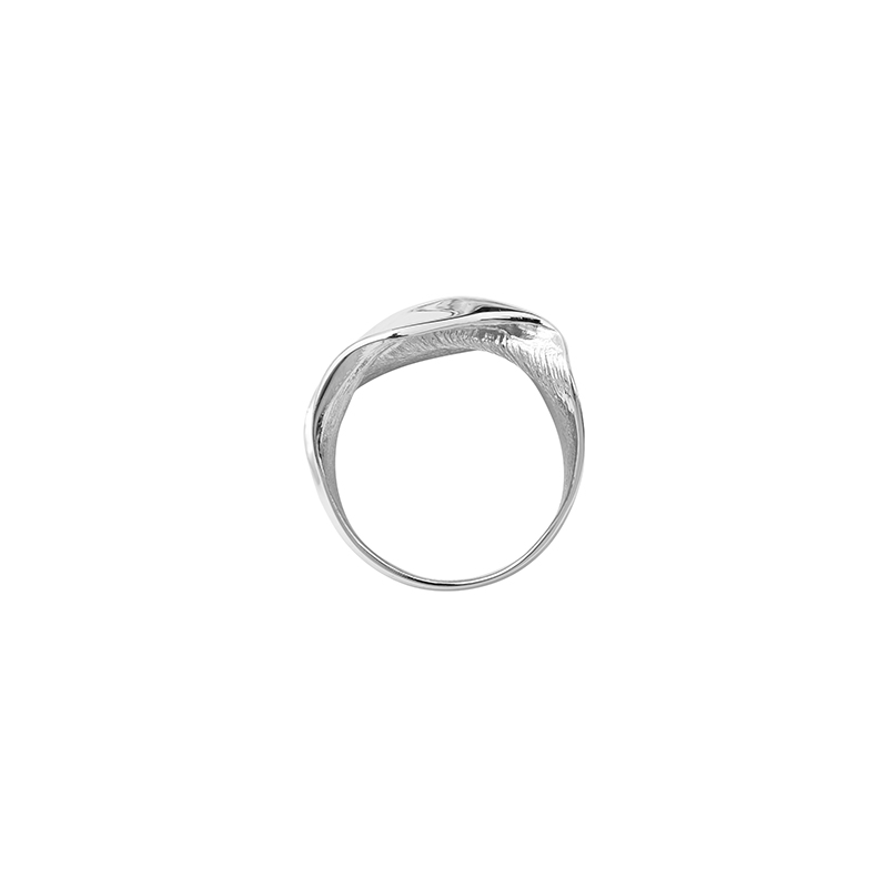 Bague large froissée en argent 925/1000 platiné