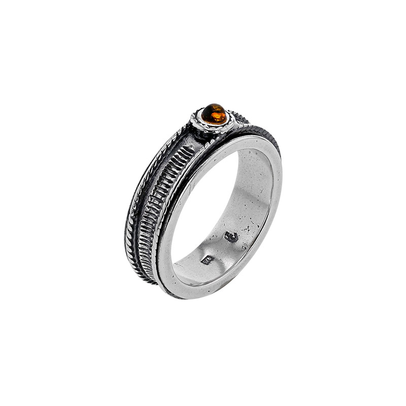 Anneau tournant homme orné d'une ambre cognac, argent 925/1000 vieilli