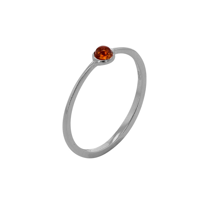 Bague ronde corps fin, ambre cognac sertie clos en argent 925/1000 rhodié