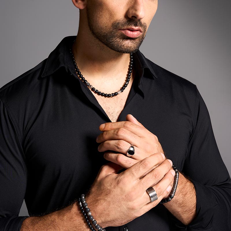 Collier boules Onyx et Quartz et éléments en Acier
