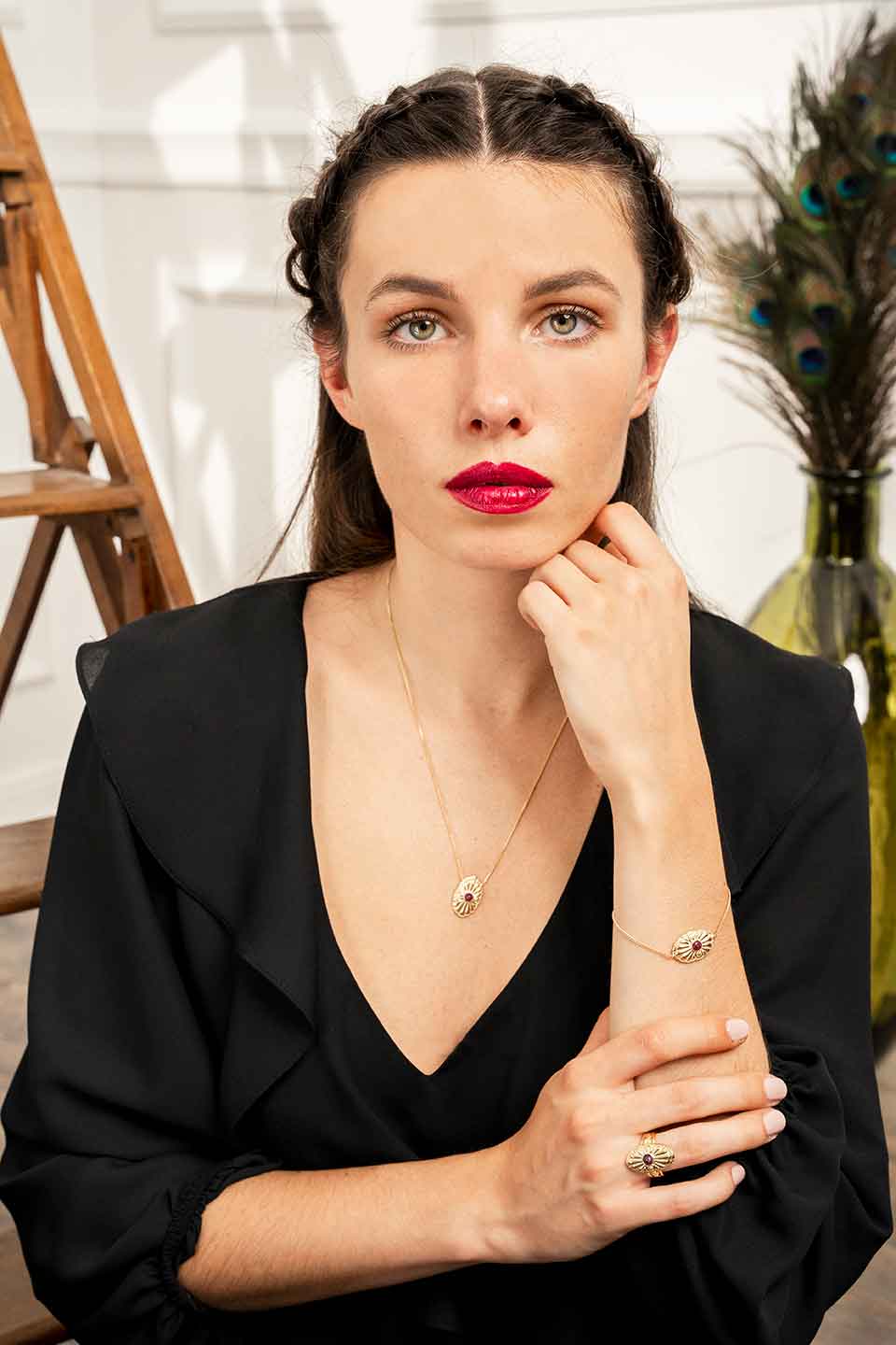 Collier NEO-BAROQUE en Argent 925/1000 doré orné d'un verre couleur rubis