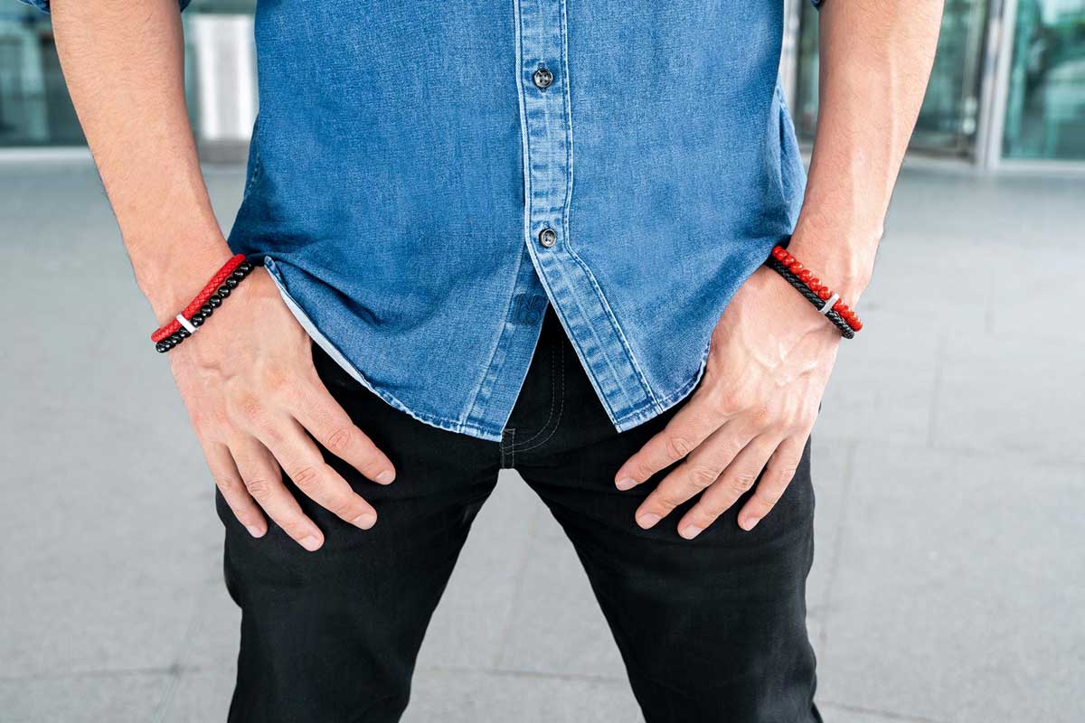 Bracelet boules onyx noir et cuir de bovin rouge, fermoir acier