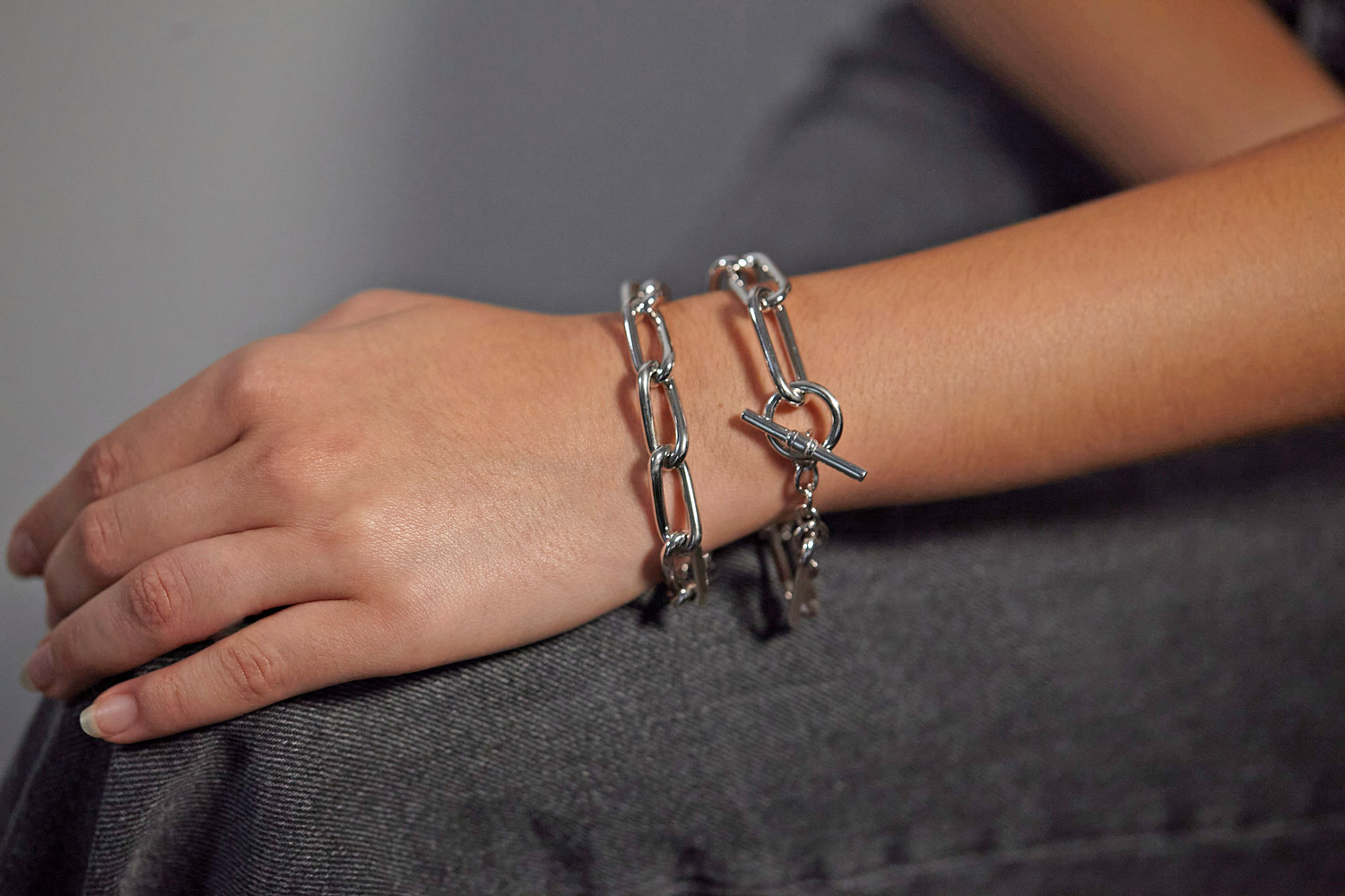 Bracelet maille forçat allongée, fermoir cercle/barre, argent 925/1000 platiné