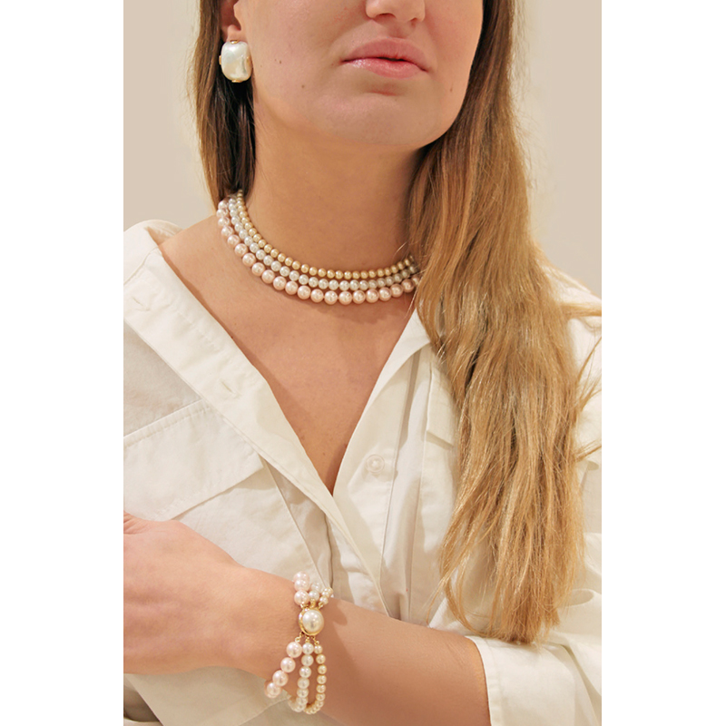 Boucles d'oreilles carrées serties 4 griffes perle de Majorque blanc nacré, laiton doré