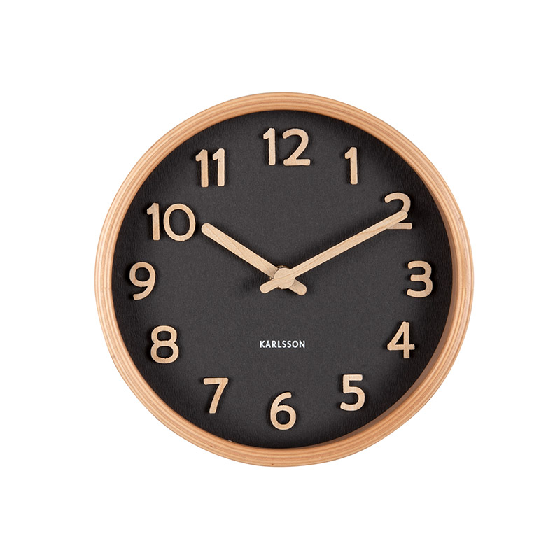 Horloge de table ronde en bois clair, cadran noir aiguilles bois