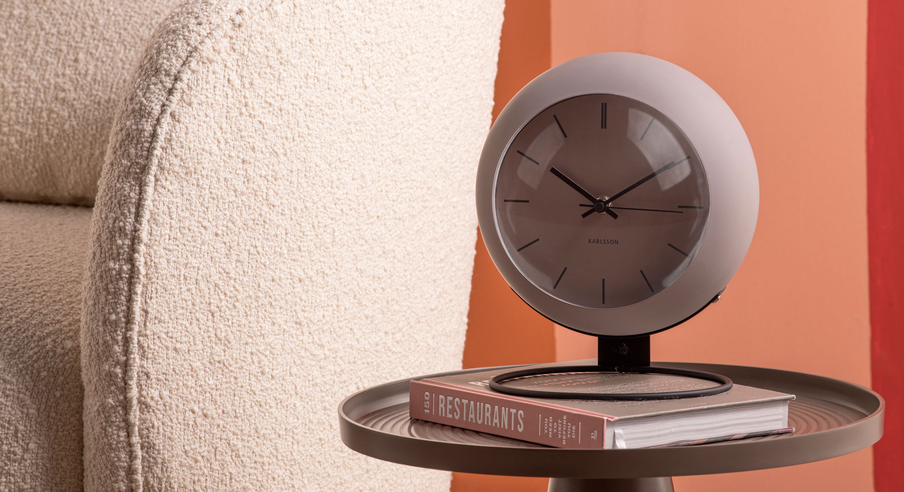 Horloge en forme de globe Nirvana grand modèle gris foncé à poser, pied métal rond