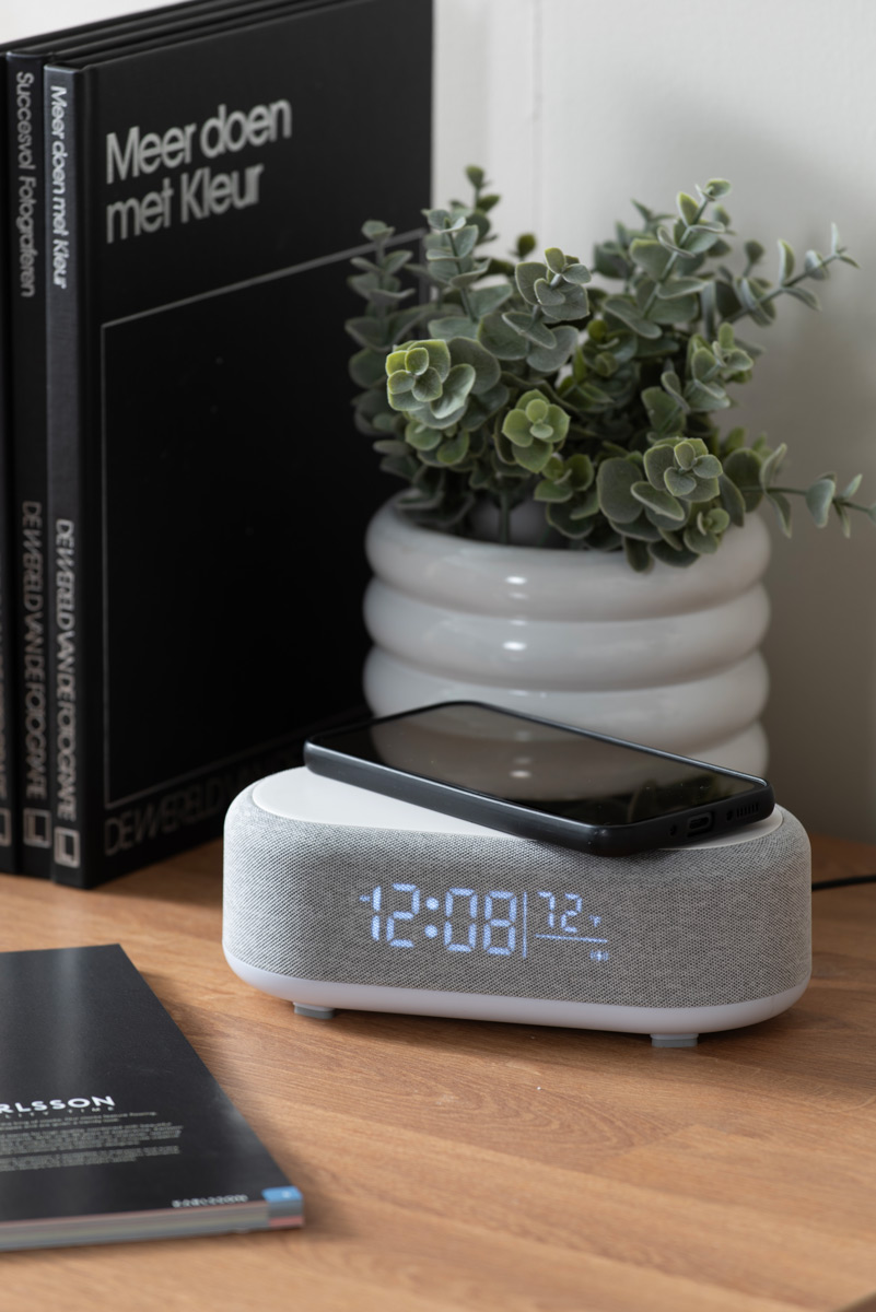 Réveil Vogue avec LED, Bluetooth et chargeur sans fil noir