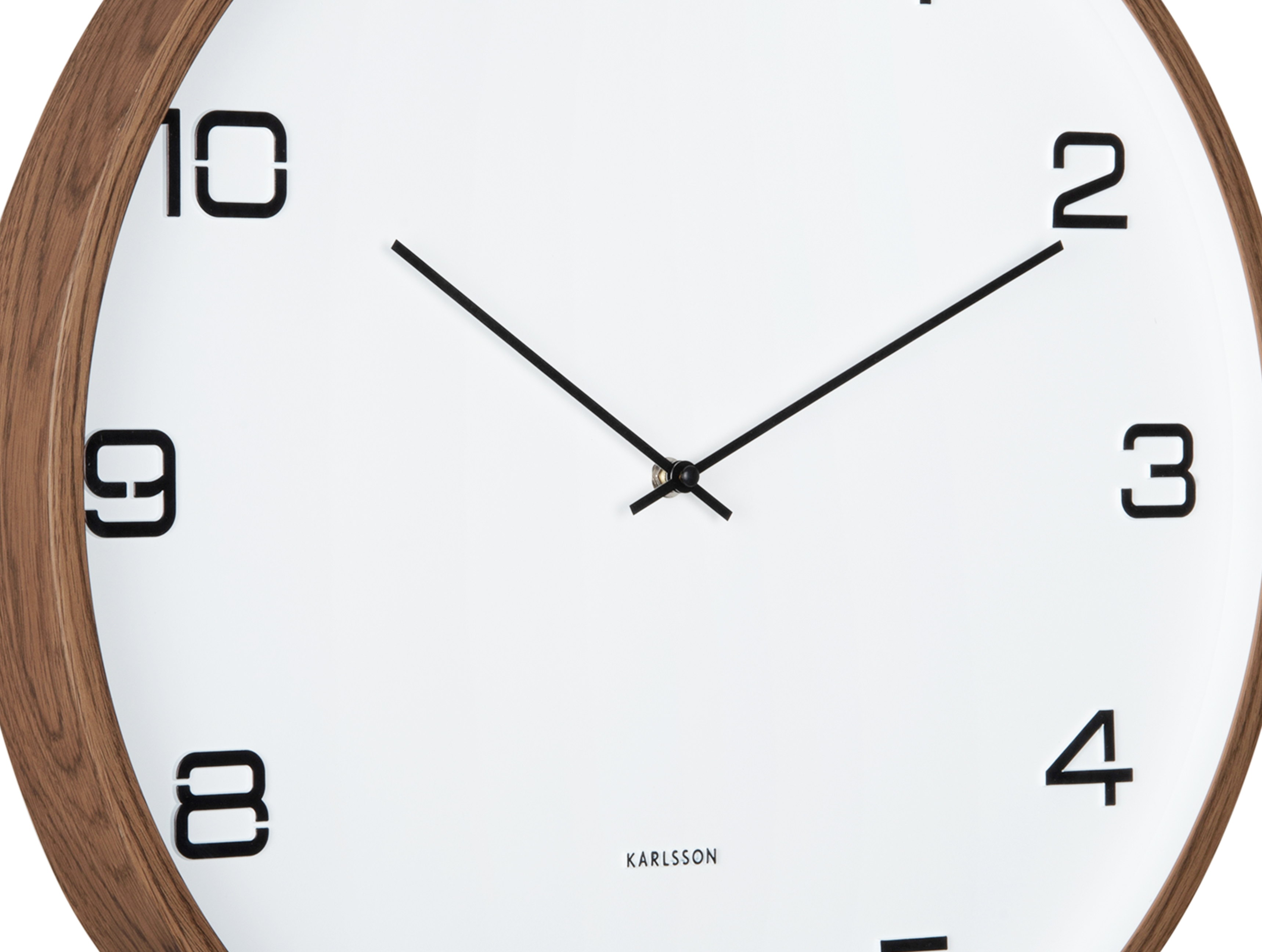 Horloge murale couleur bois foncé et cadran blanc
