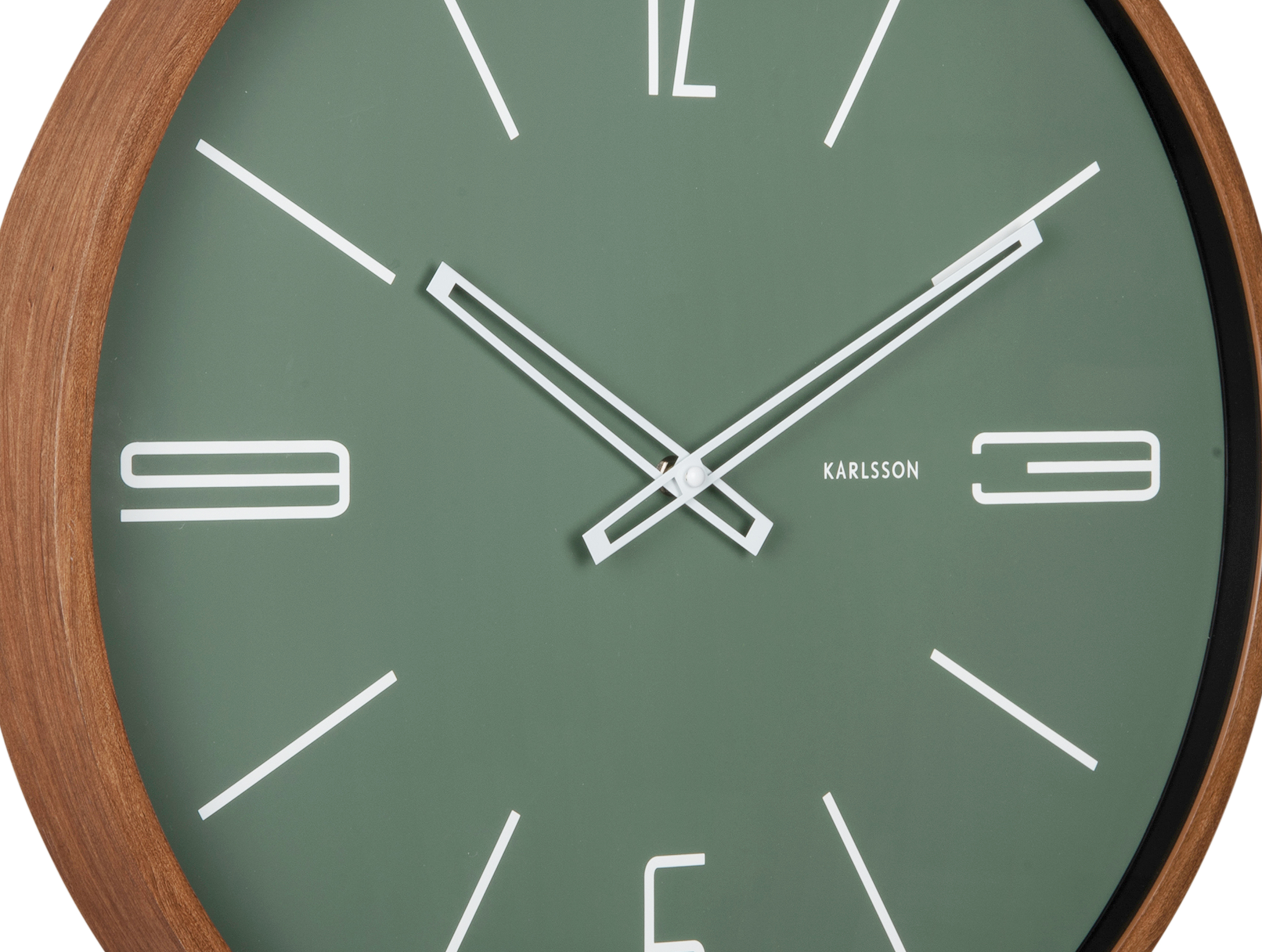 Horloge murale couleur bois foncé et cadran vert jungle