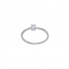 Solitaire orné d'un oxyde taille baguette serti 4 griffes, argent 925/1000 rhodié